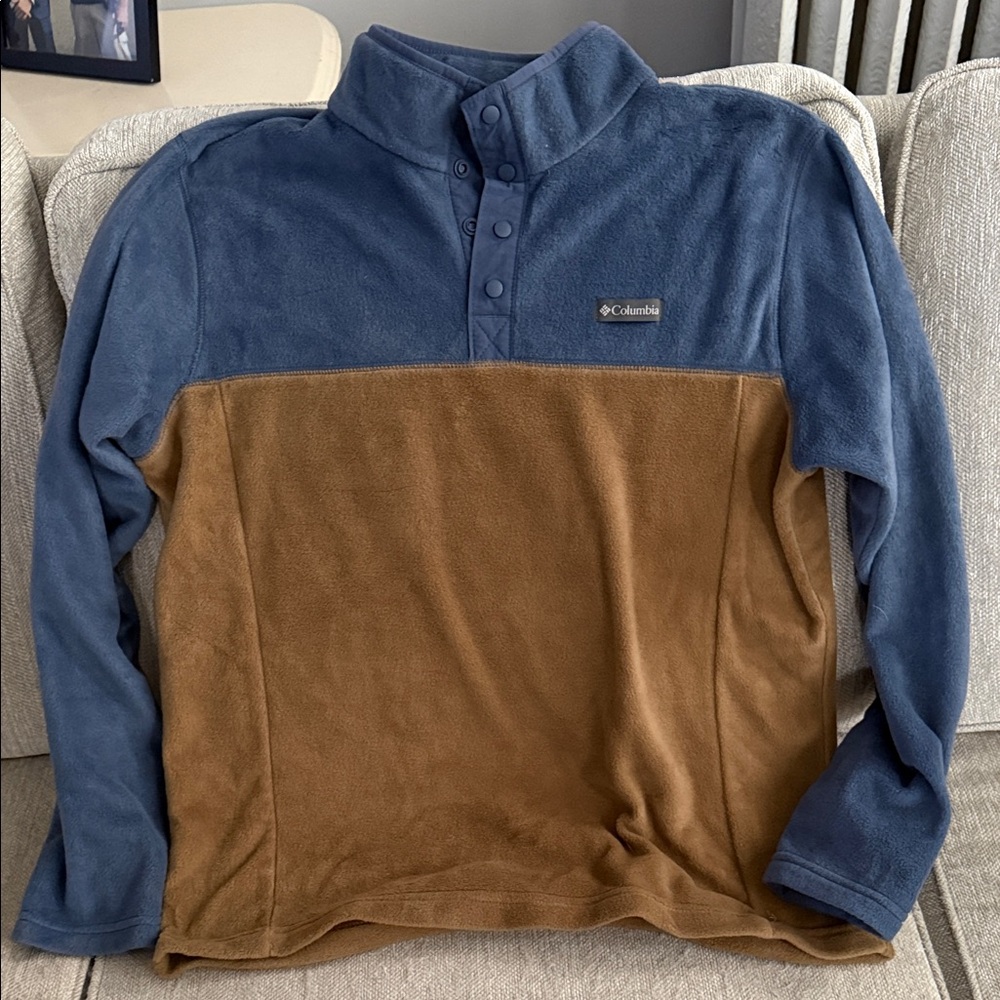 Columbia Two-Tone Fleece Pullover in Blue and Brown